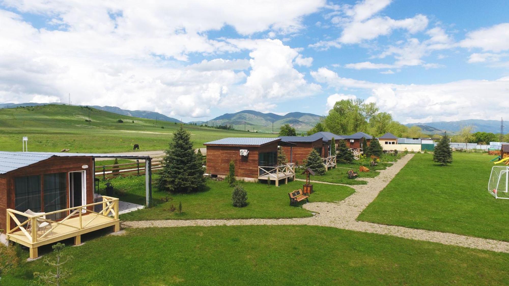 V&V Hotel Gyulagarak Bagian luar foto